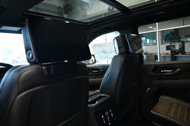 New 2026 GMC Yukon XL Denali Ultimate AWD/4WD image 23