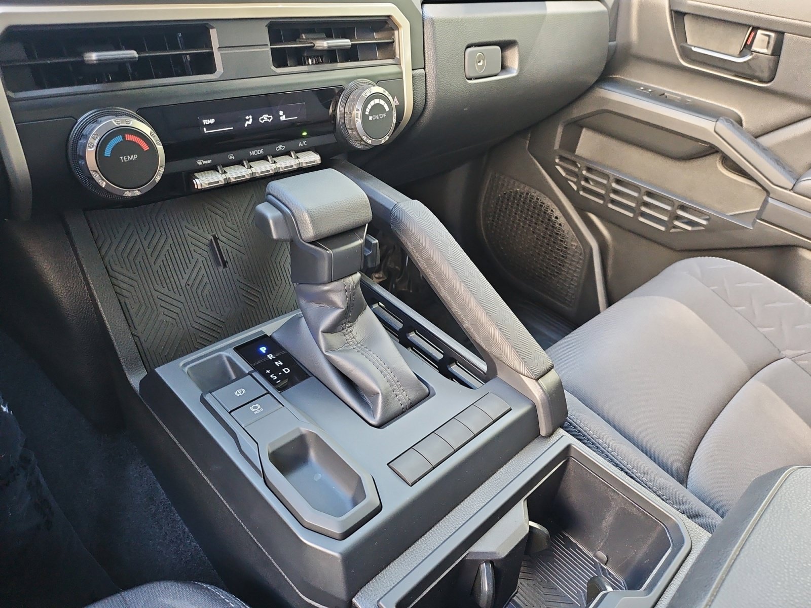 Used 2025 Toyota Tacoma SR w/ Towing Package RWD image 24
