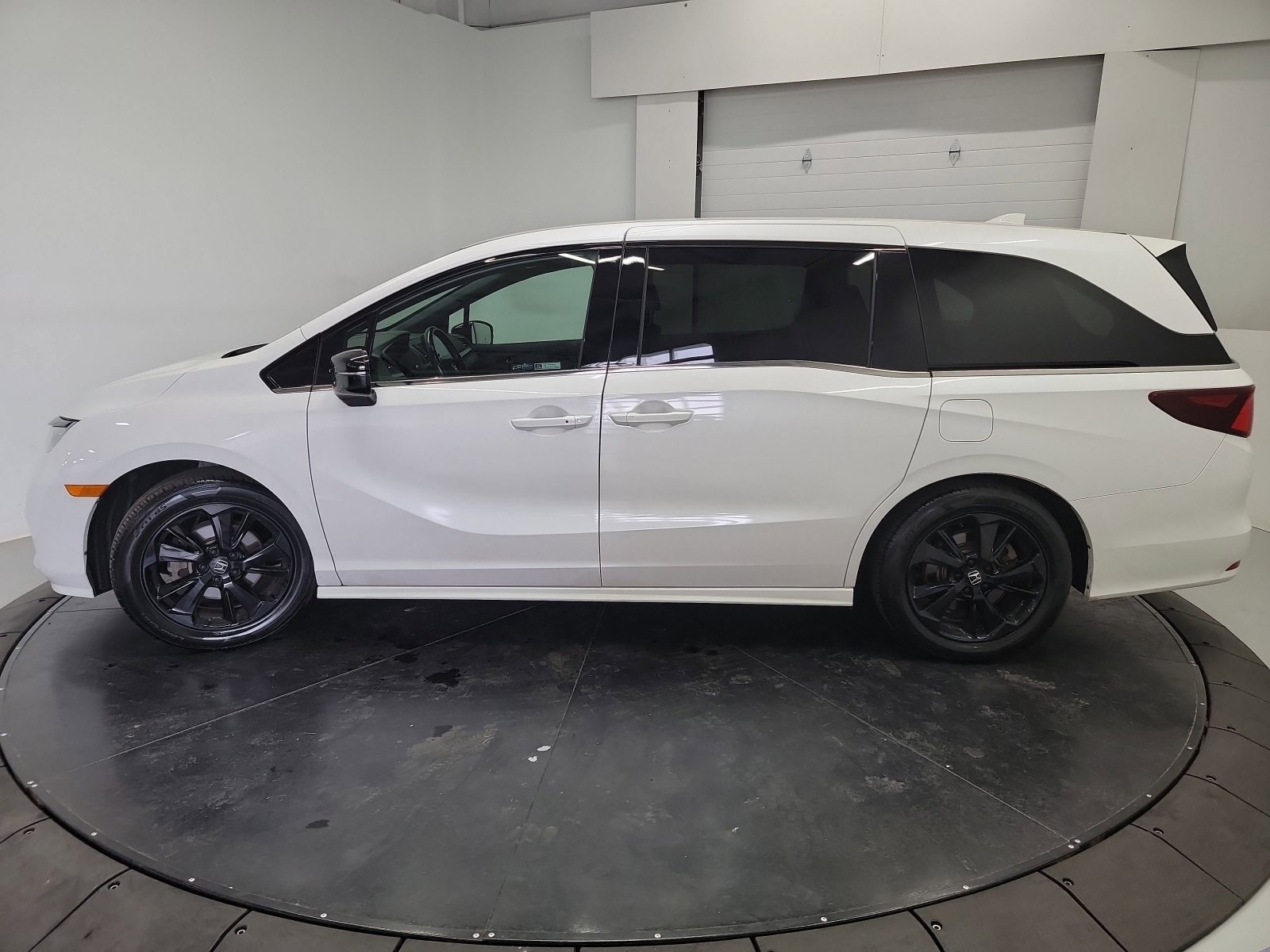 Certified 2023 Honda Odyssey Sport image 5