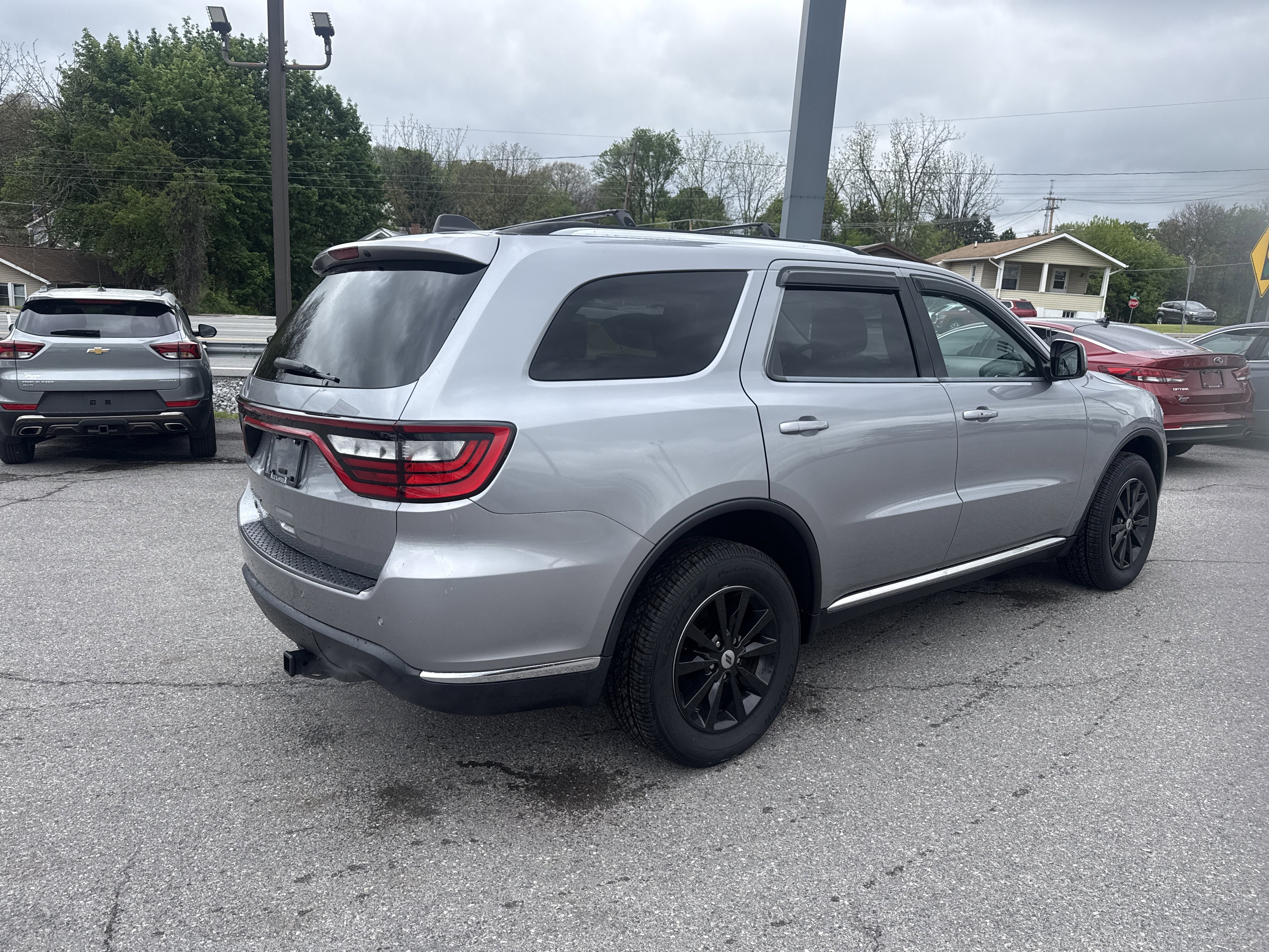 Used 2019 Dodge Durango SXT AWD/4WD image 3