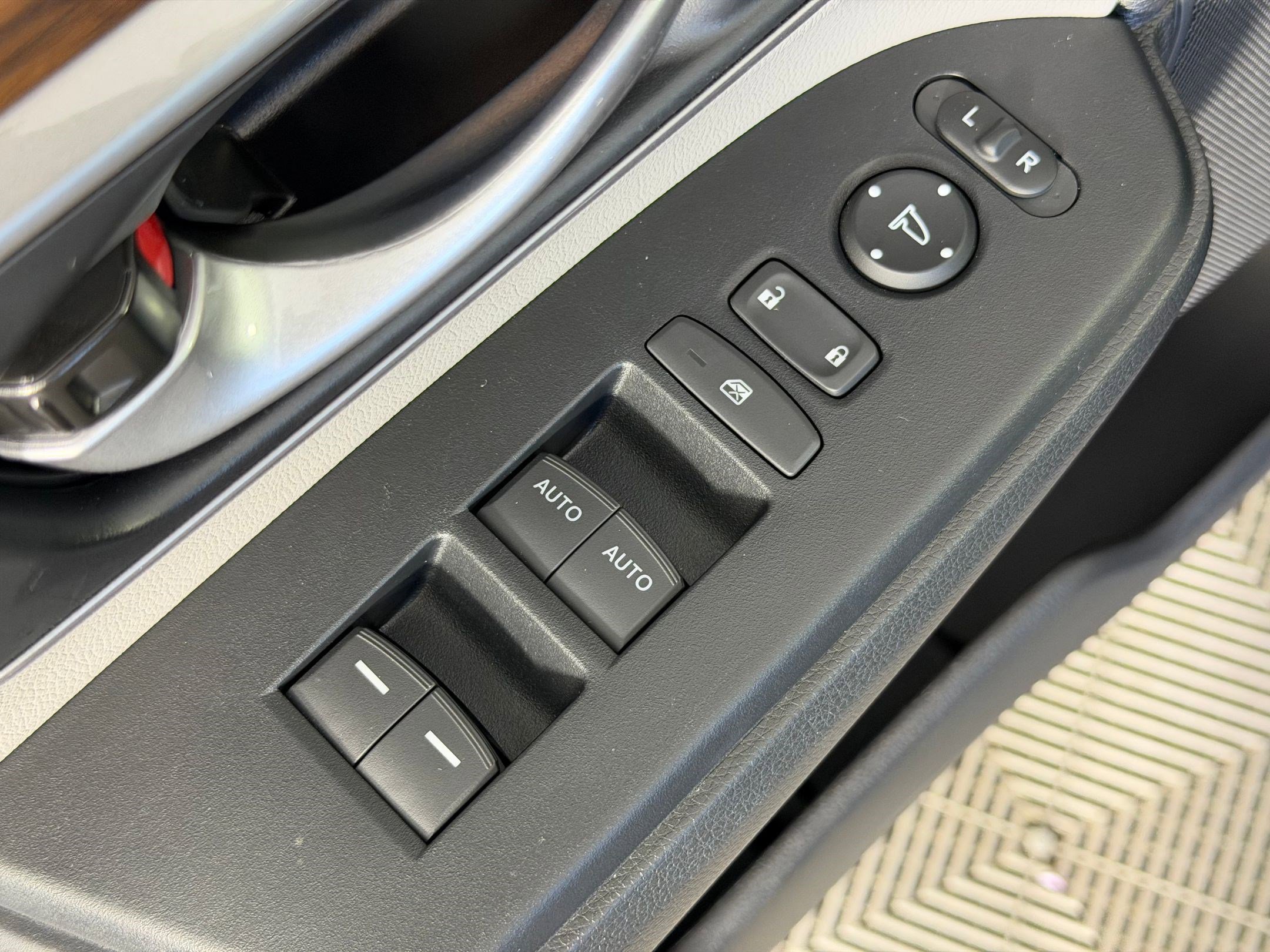 Used 2022 Honda CR-V Touring image 23