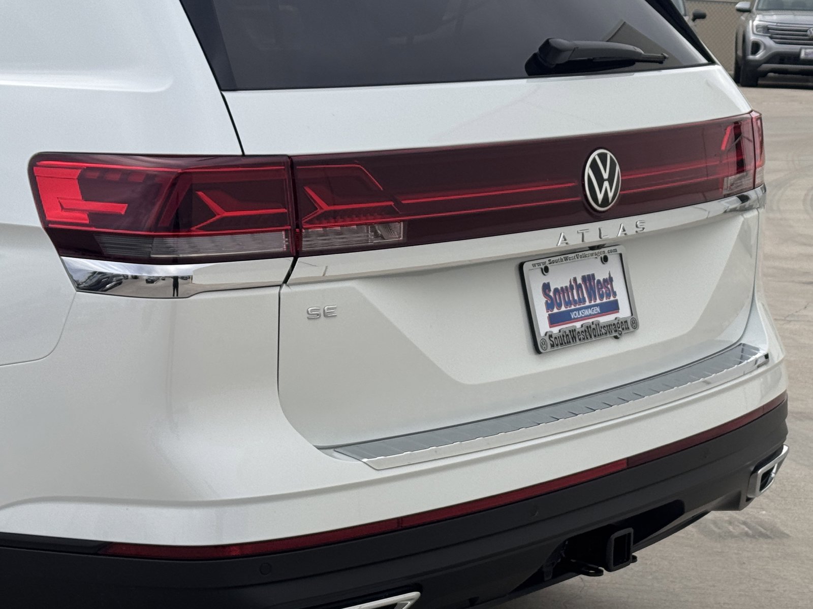 New 2026 Volkswagen Atlas SE FWD image 6
