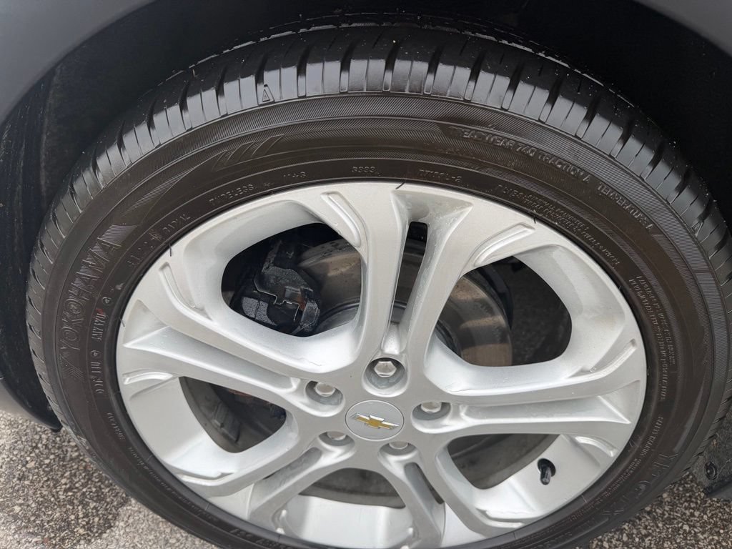 Used 2020 Chevrolet Bolt LT FWD image 5