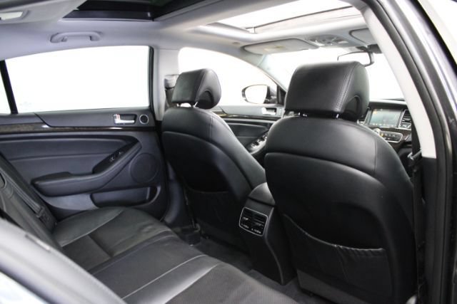 Used 2014 Kia Cadenza Premium w/ Luxury Package FWD image 24