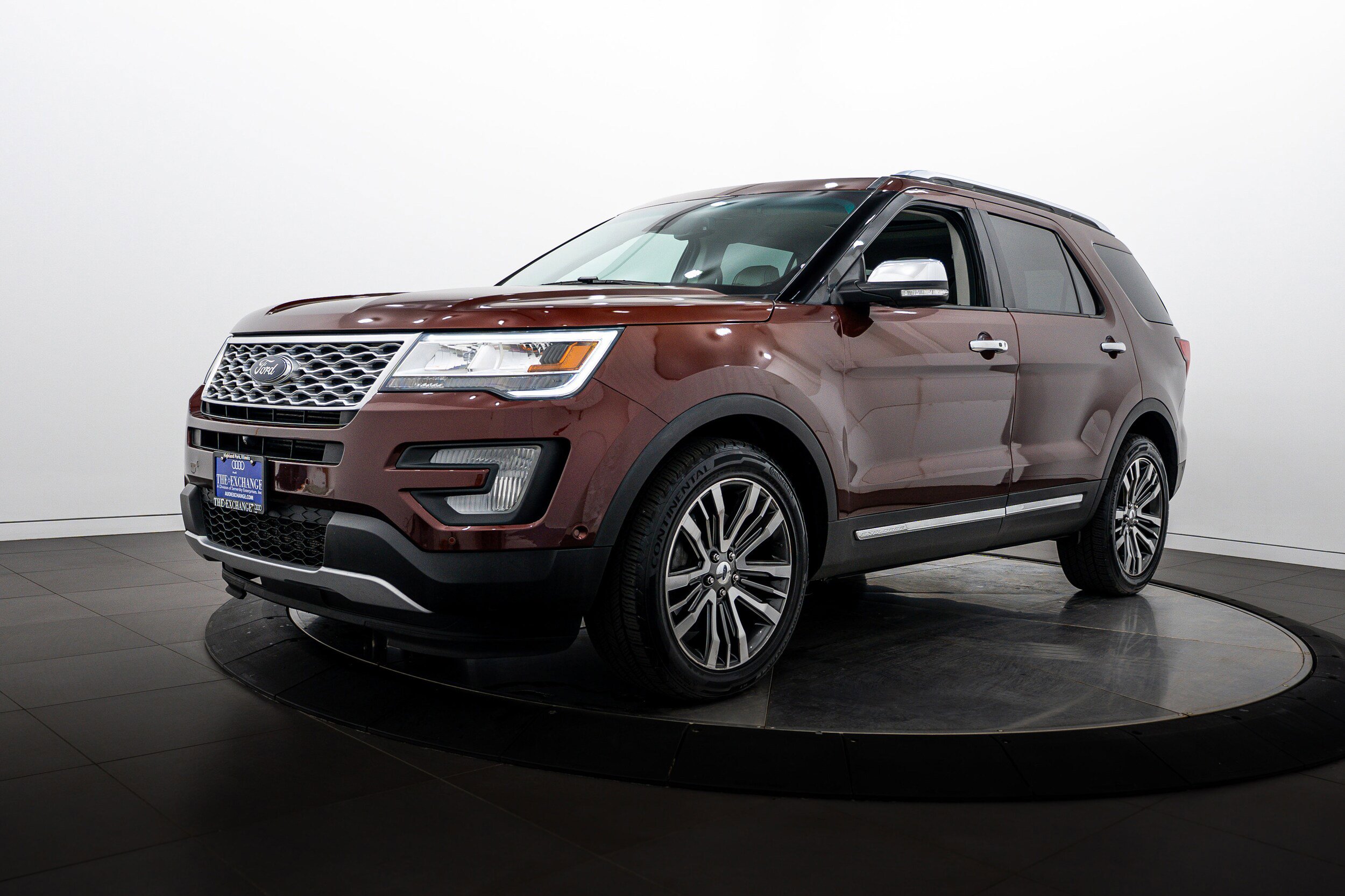 Used 2016 Ford Explorer Platinum AWD/4WD image 7