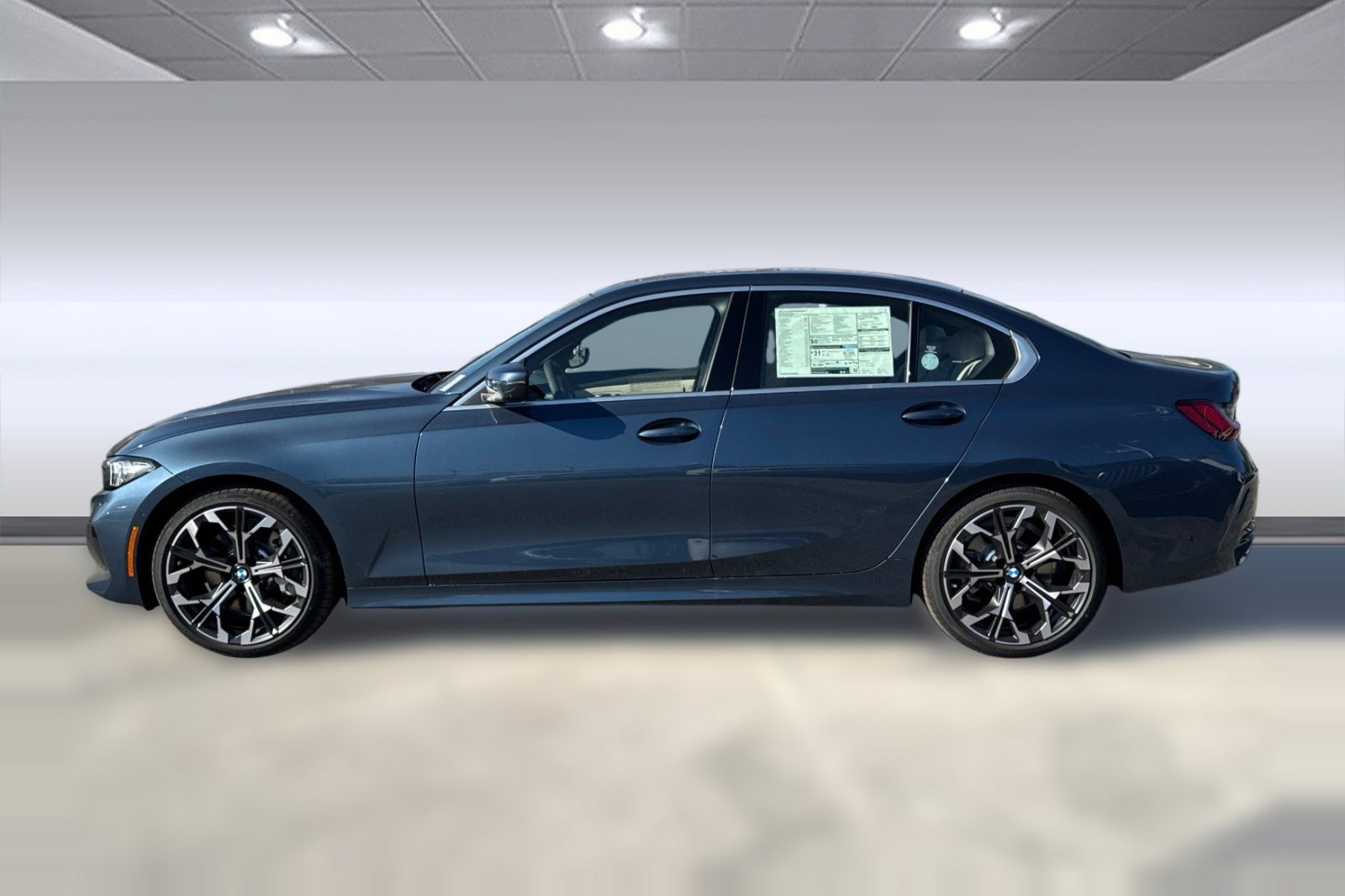 Used 2026 BMW 330i Sedan RWD image 2