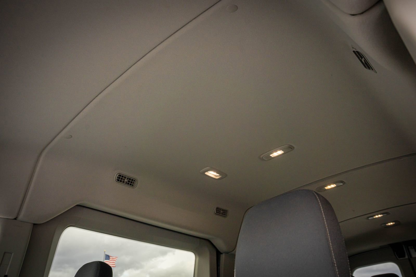 Used 2022 Ford Transit 350 XLT image 12