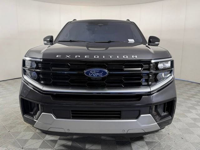 Used 2025 Ford Expedition Platinum w/ Platinum Ultimate Package AWD/4WD image 12