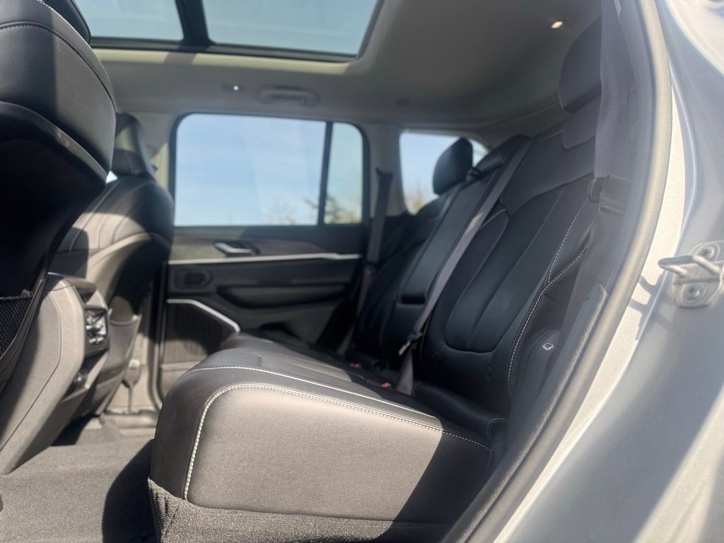 Used 2023 Jeep Grand Cherokee 4WD 4xe image 19