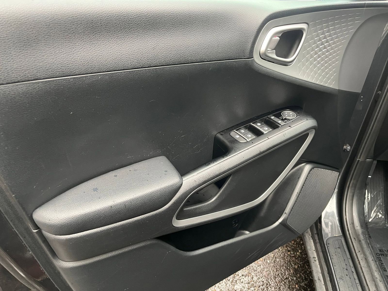 Used 2025 Kia Soul LX w/ LX Technology Package image 18