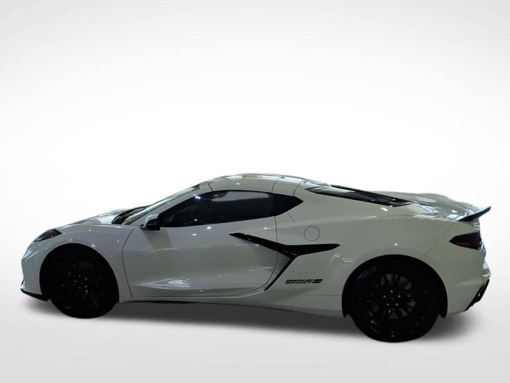 New 2027 Chevrolet Corvette Grand Sport w/ Z52 Sport Performance Package RWD image 7