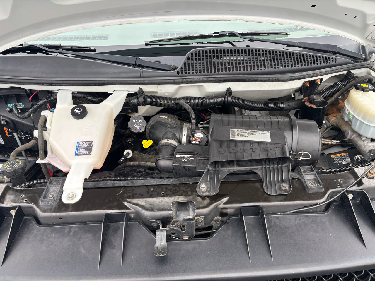 Used 2013 Chevrolet Express 2500 Extended image 25