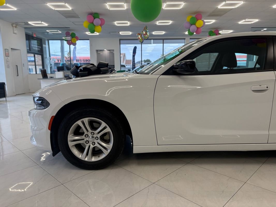 Used 2023 Dodge Charger SXT RWD image 6