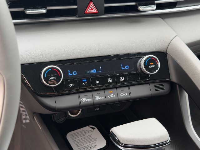 New 2026 Hyundai Elantra Sport FWD image 27
