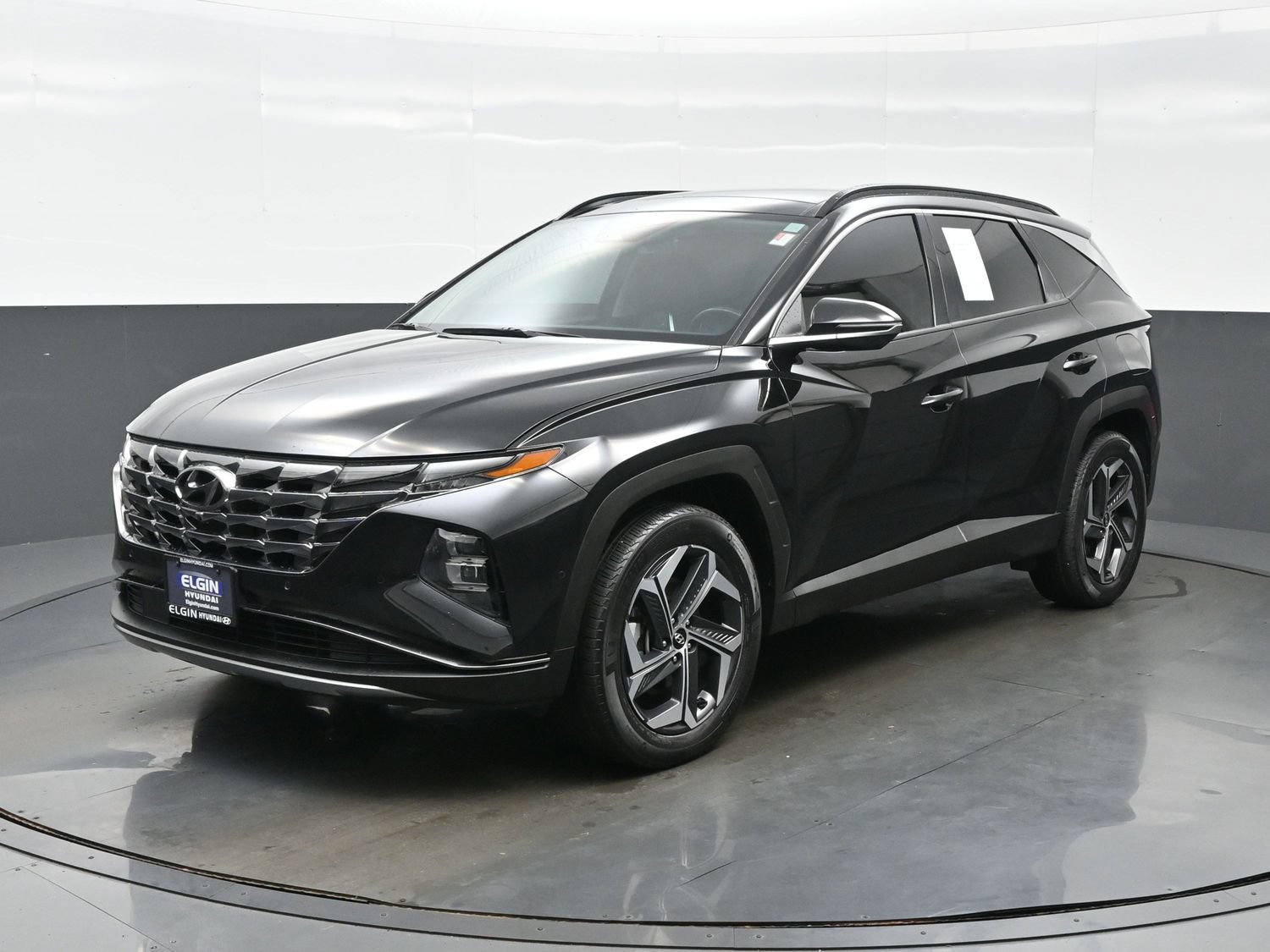 Certified 2023 Hyundai Tucson Limited AWD/4WD image 2