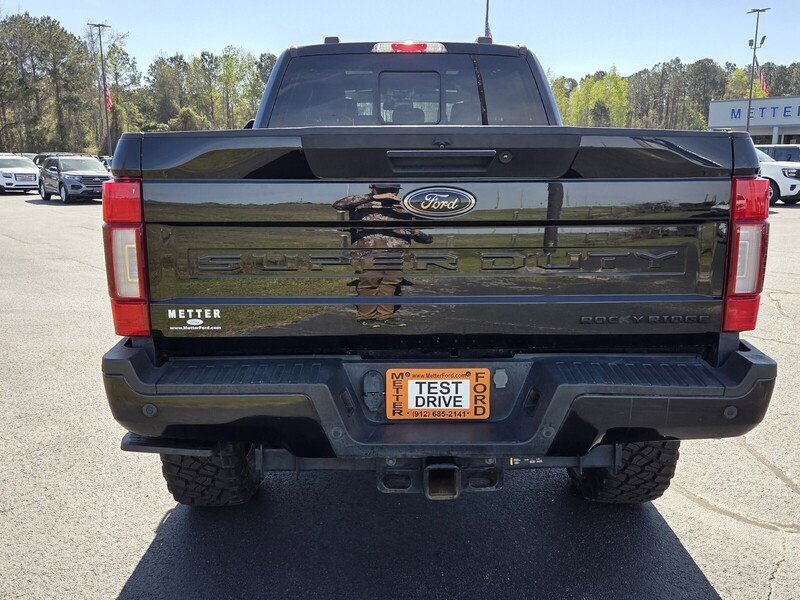 Used 2022 Ford F250 Lariat w/ Black Appearance Package image 10