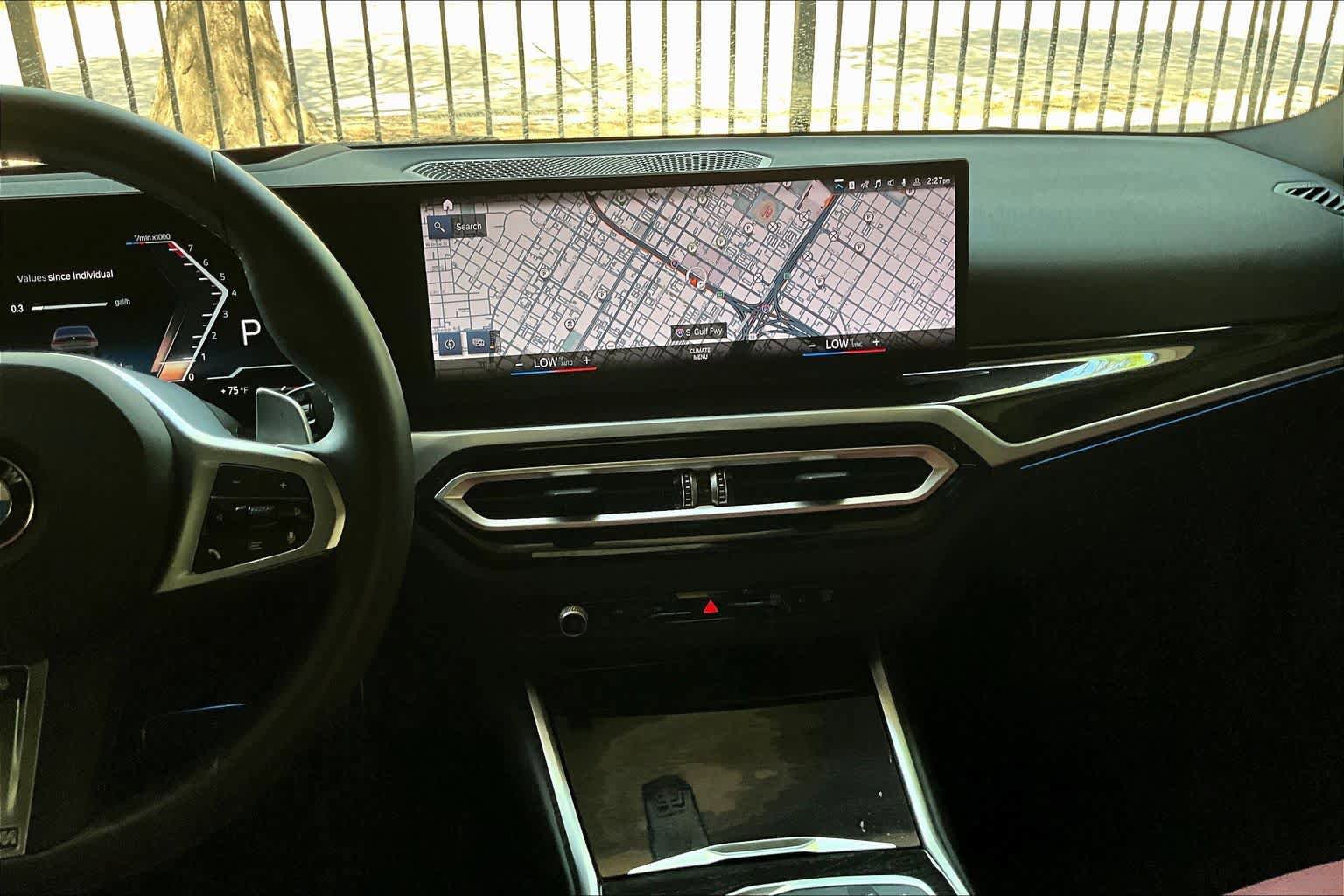 Used 2024 BMW 330i Sedan w/ M Sport Package image 6