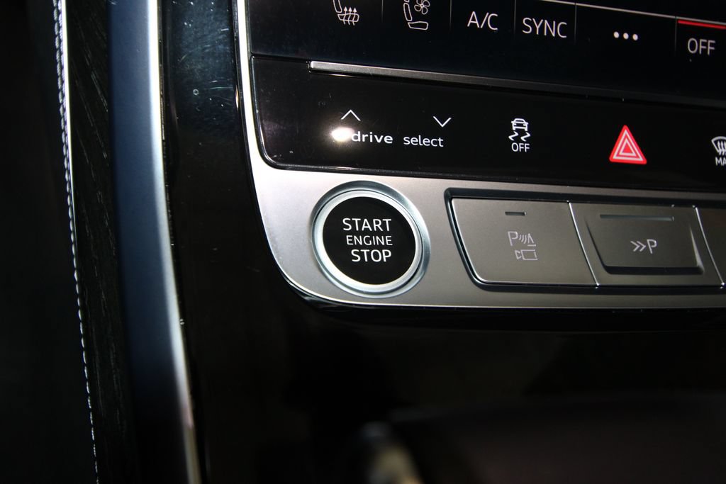 Used 2025 Audi Q7 3.0T Prestige w/ Prestige Package AWD/4WD image 14
