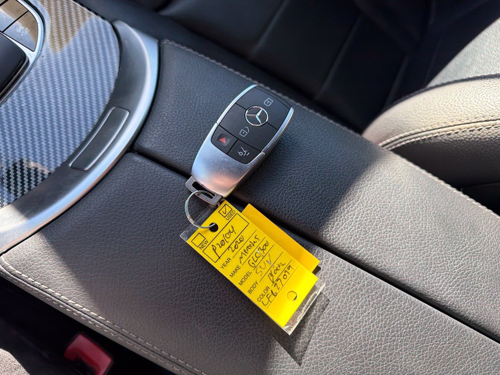 Used 2020 Mercedes-Benz GLC 300 4MATIC image 30