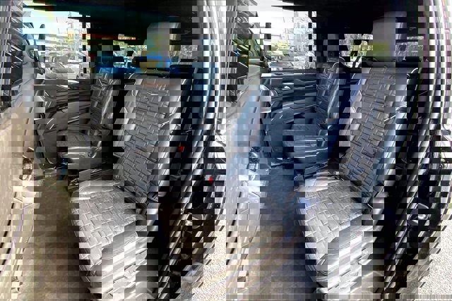 Used 2022 Cadillac Escalade ESV Sport Platinum w/ LPO, ONYX Package image 26