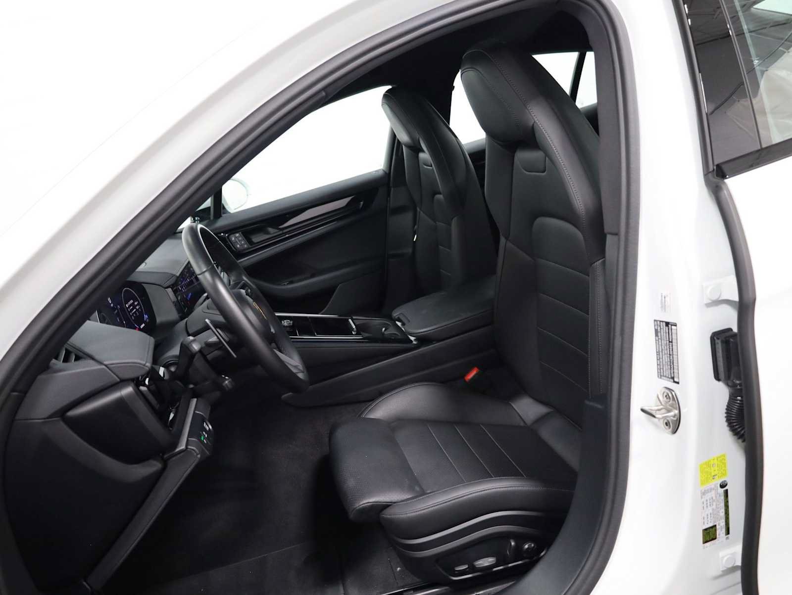 Certified 2024 Porsche Panamera 4 AWD/4WD image 5