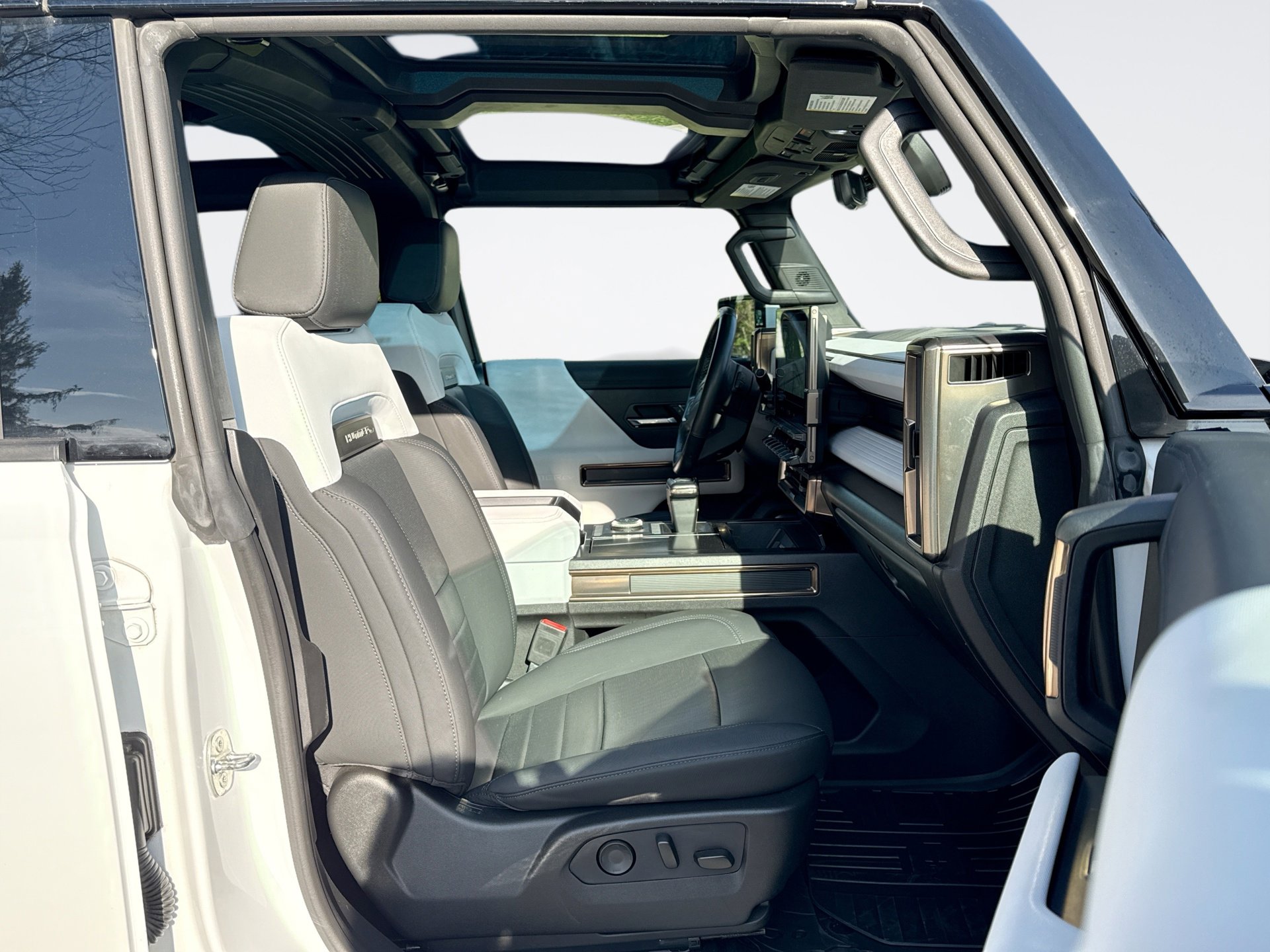 Used 2022 GMC Hummer EV Edition 1 w/ LPO, Illumination Package image 19