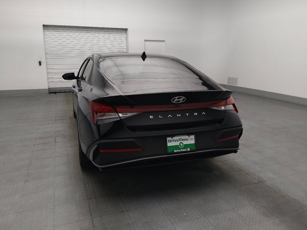 Used 2024 Hyundai Elantra SEL FWD image 6