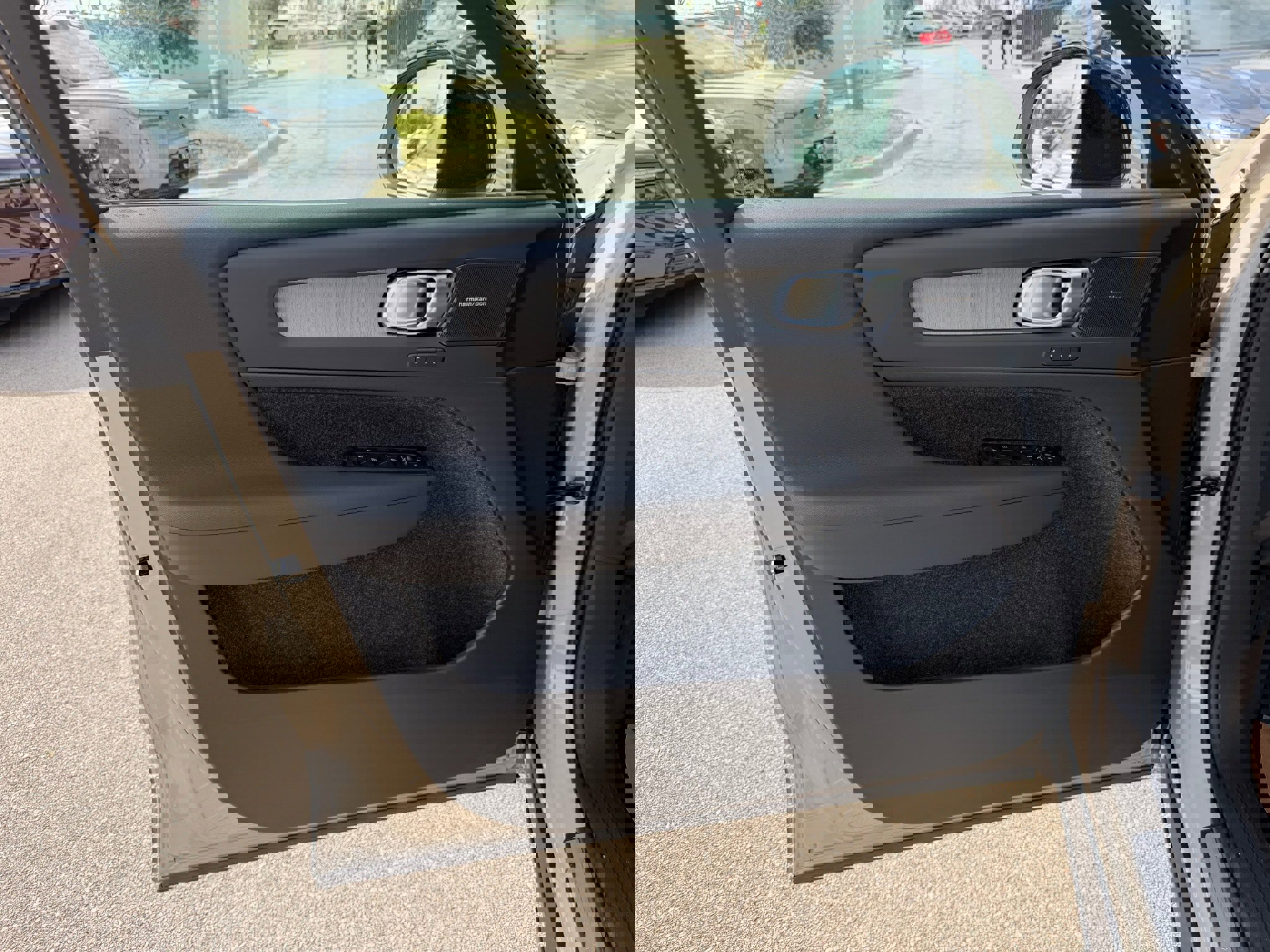 New 2026 Volvo XC40 B5 Plus w/ Climate Package image 17