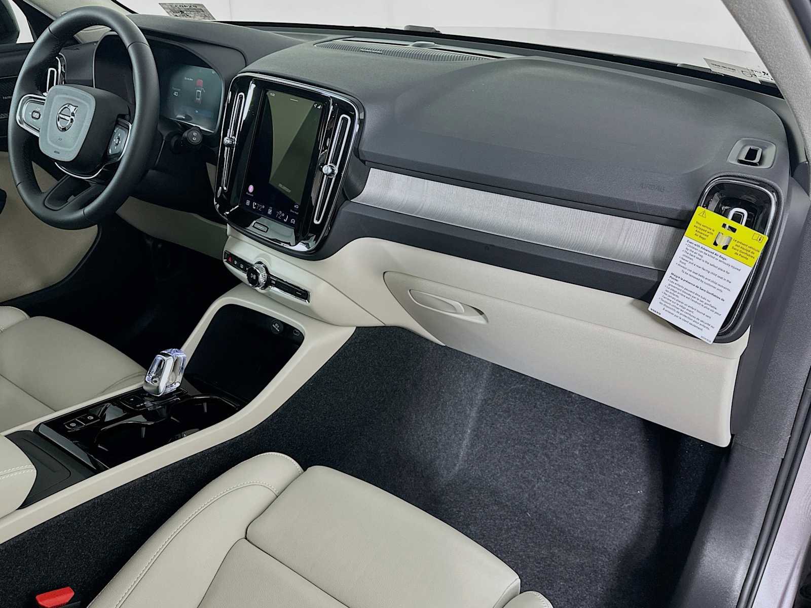 New 2026 Volvo XC40 B5 Ultra w/ Climate Package image 27