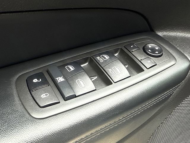 Used 2021 Jeep Grand Cherokee Laredo X image 19