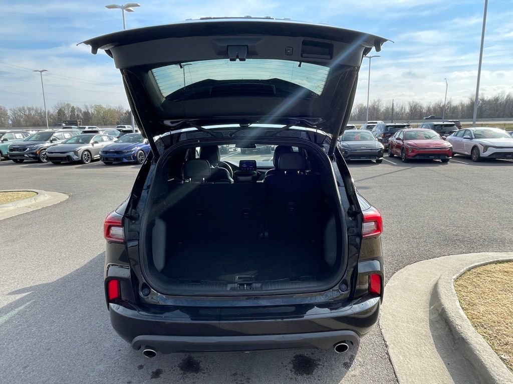 Used 2024 Ford Escape ST-Line image 10