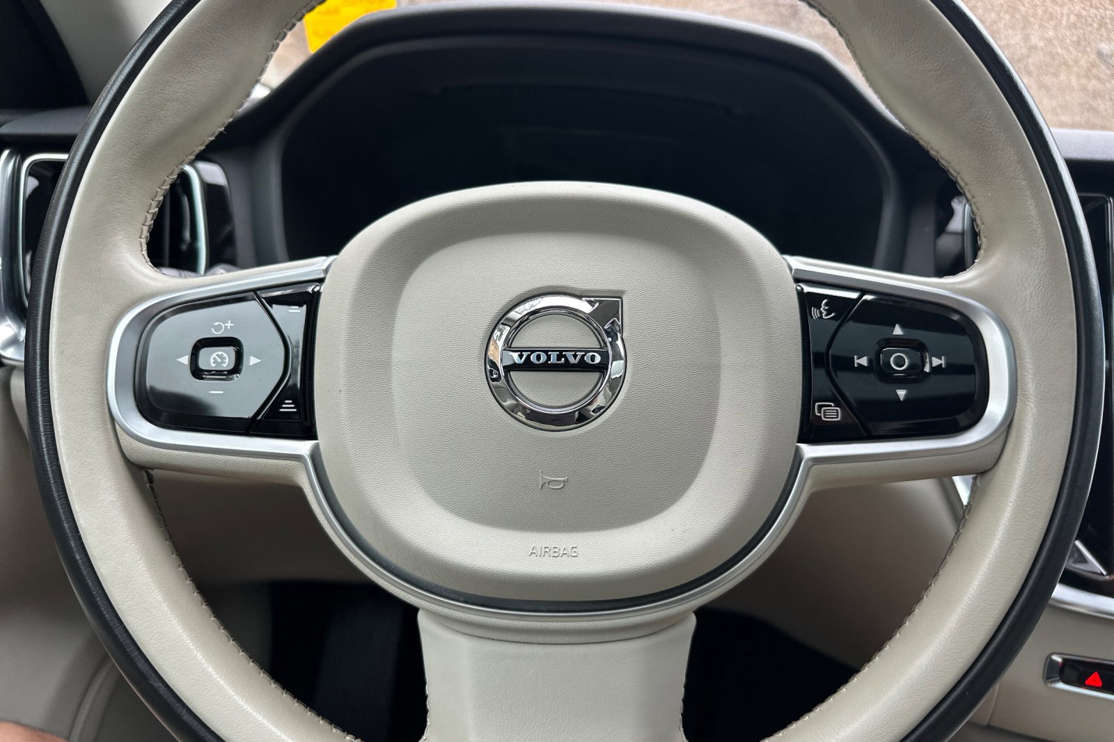 Used 2019 Volvo S60 T5 Momentum w/ Premium Package FWD image 26