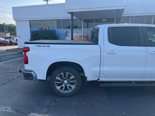 Used 2023 Chevrolet Silverado 1500 LT AWD/4WD image 4