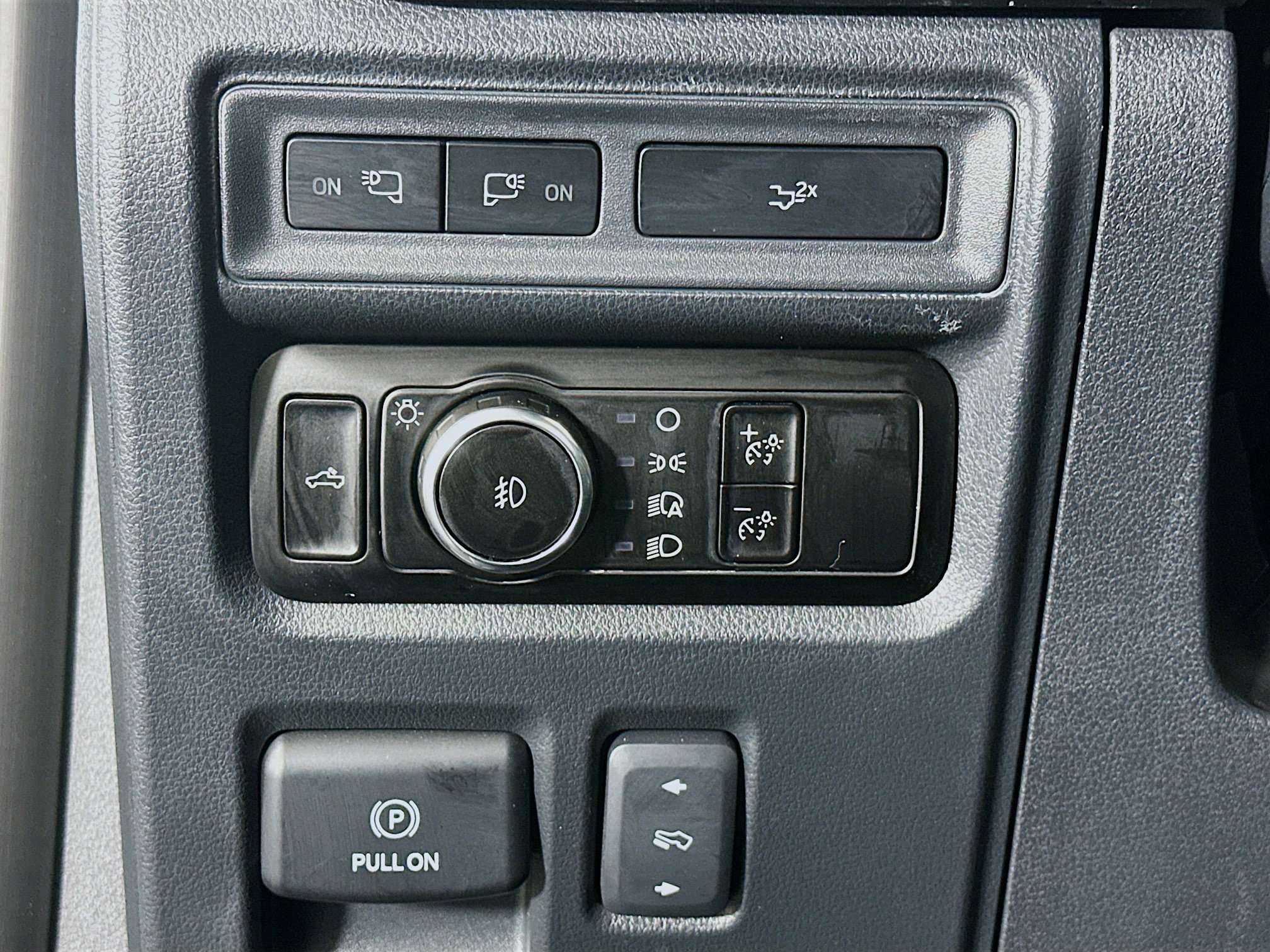 Used 2023 Ford F150 XLT w/ Equipment Group 302A High image 17