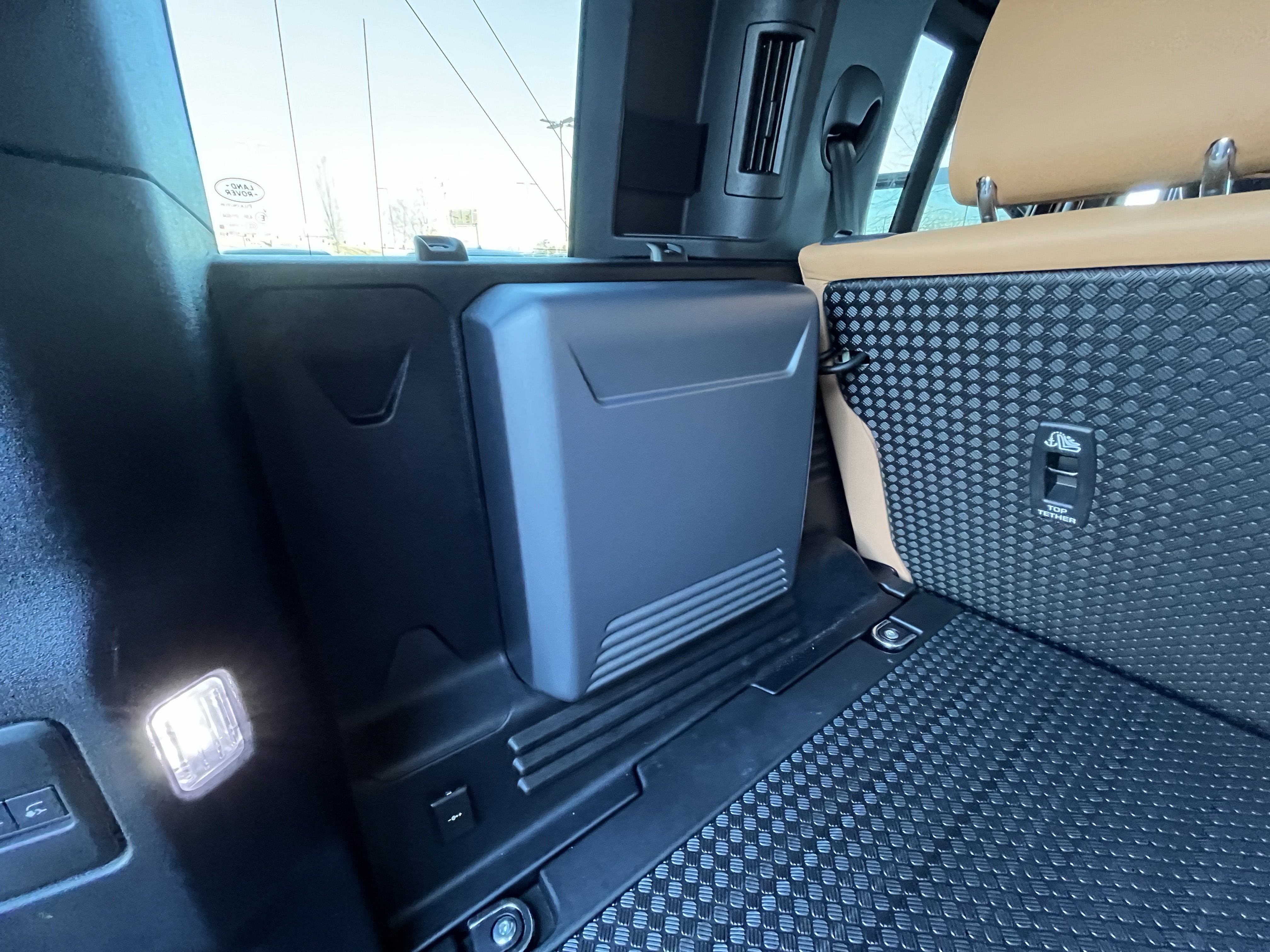 Used 2024 Land Rover Defender 110 V8 image 31