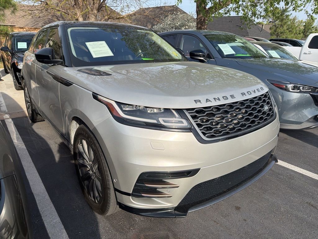 Used 2018 Land Rover Range Rover Velar R-Dynamic SE image 3