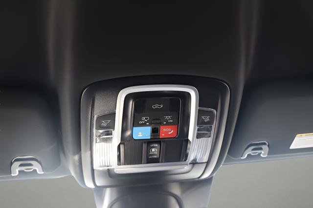 New 2026 RAM 3500 Laramie AWD/4WD image 27