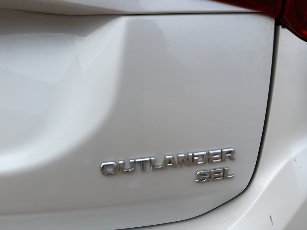 Used 2019 Mitsubishi Outlander ES AWD/4WD image 38