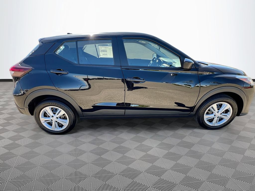 Used 2025 Nissan Kicks Play S FWD image 8
