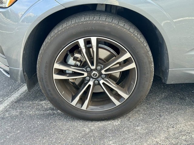 Used 2020 Volvo XC60 T5 Momentum w/ Protection Package Premier image 30