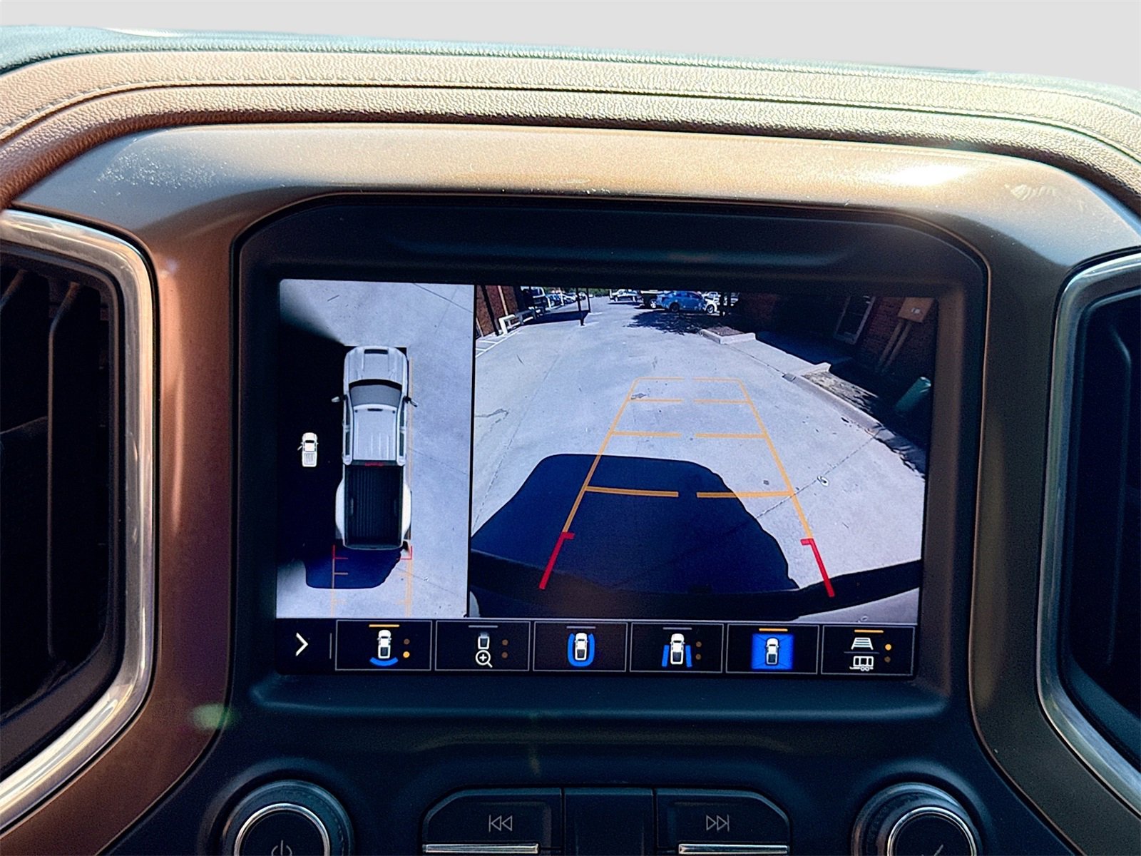 Used 2021 Chevrolet Silverado 3500 High Country image 14