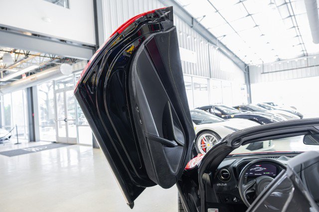 Used 2022 McLaren 720S Performance RWD image 28