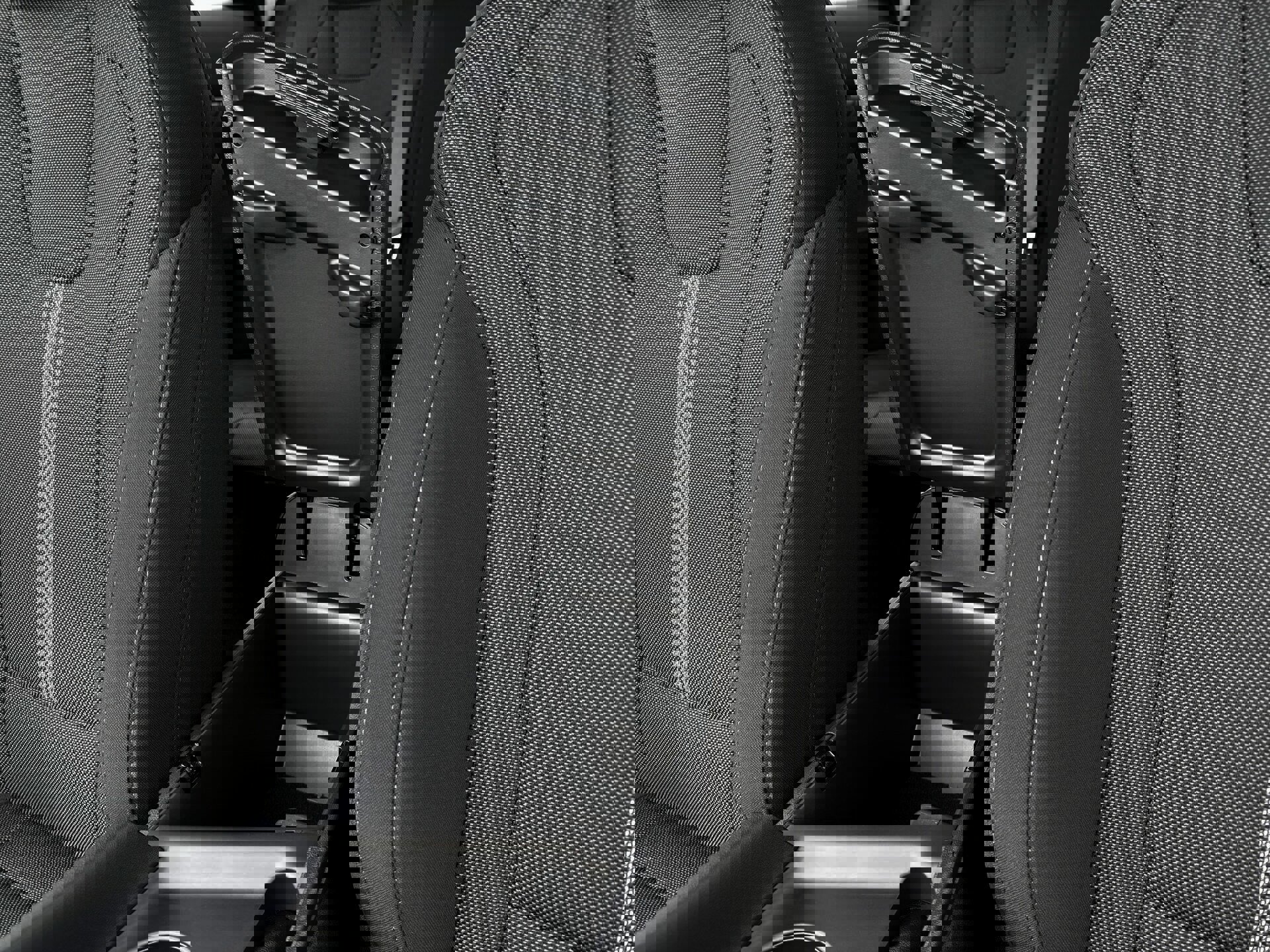 New 2025 Hyundai Elantra SE image 18