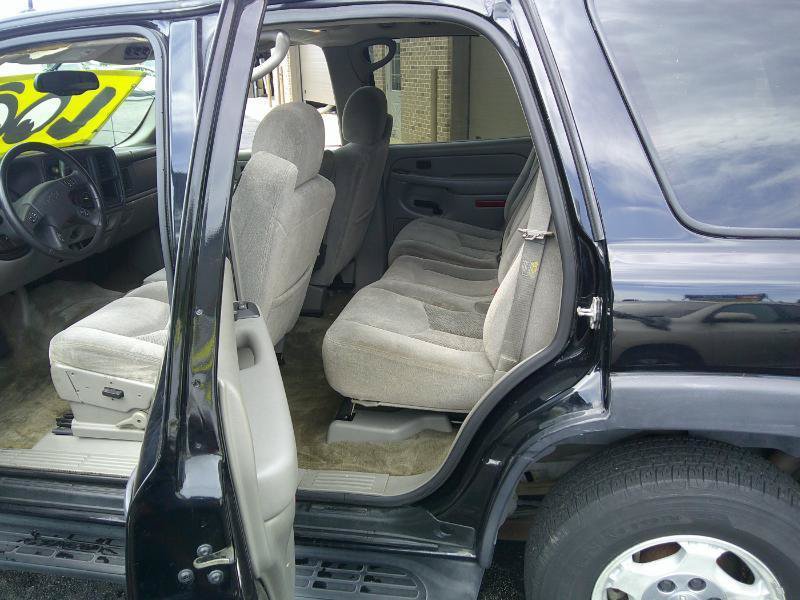 Used 2005 Chevrolet Tahoe LS w/ Cargo Package RWD image 11