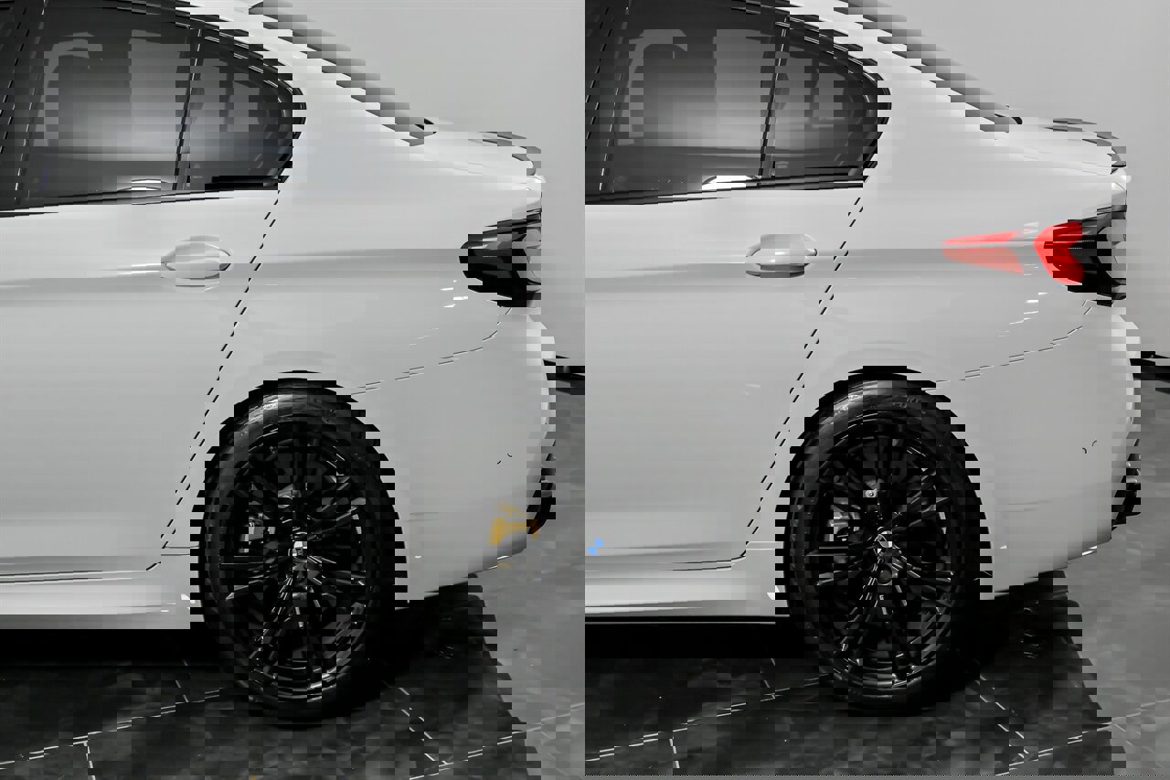 Used 2021 BMW M5 w/ Competition Package image 9