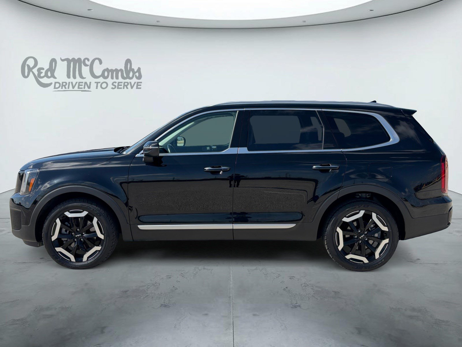 Used 2025 Kia Telluride S FWD image 8