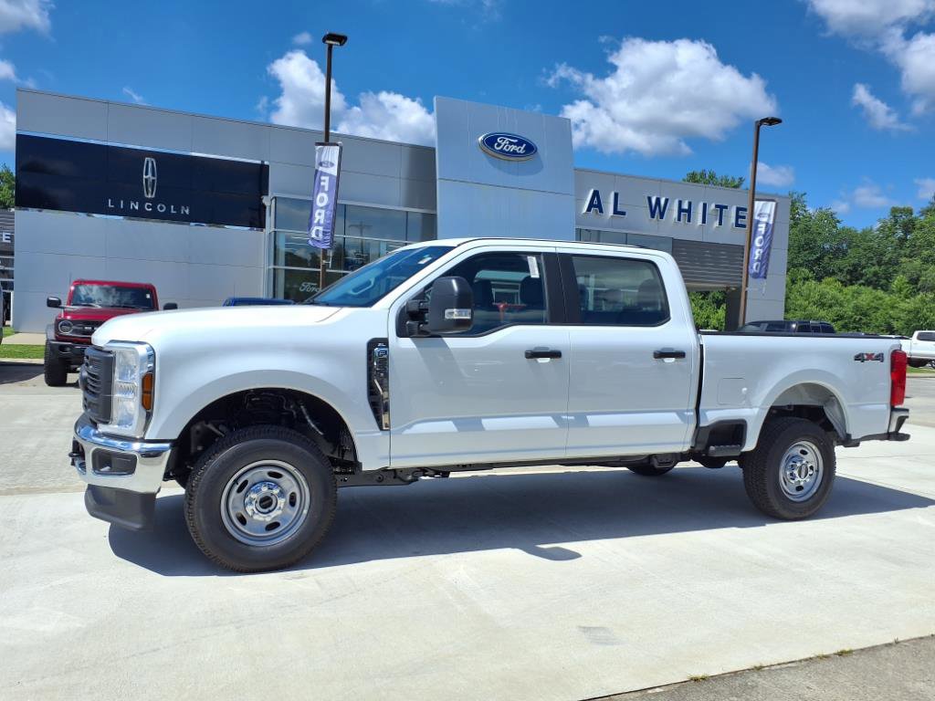 New 2025 Ford F250 XL w/ XL Chrome Package image 2