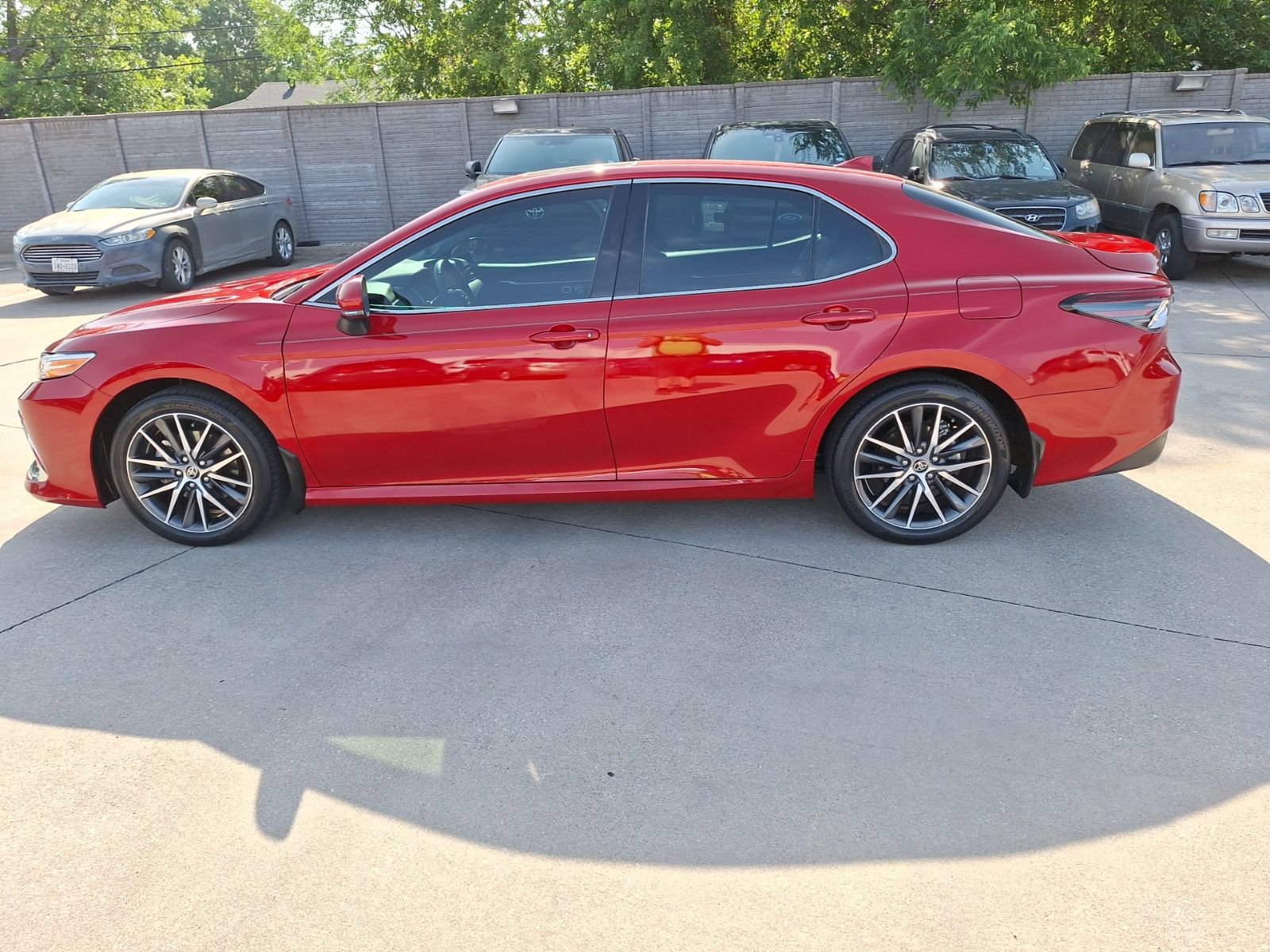 Used 2023 Toyota Camry XLE w/ Navigation Package FWD image 3