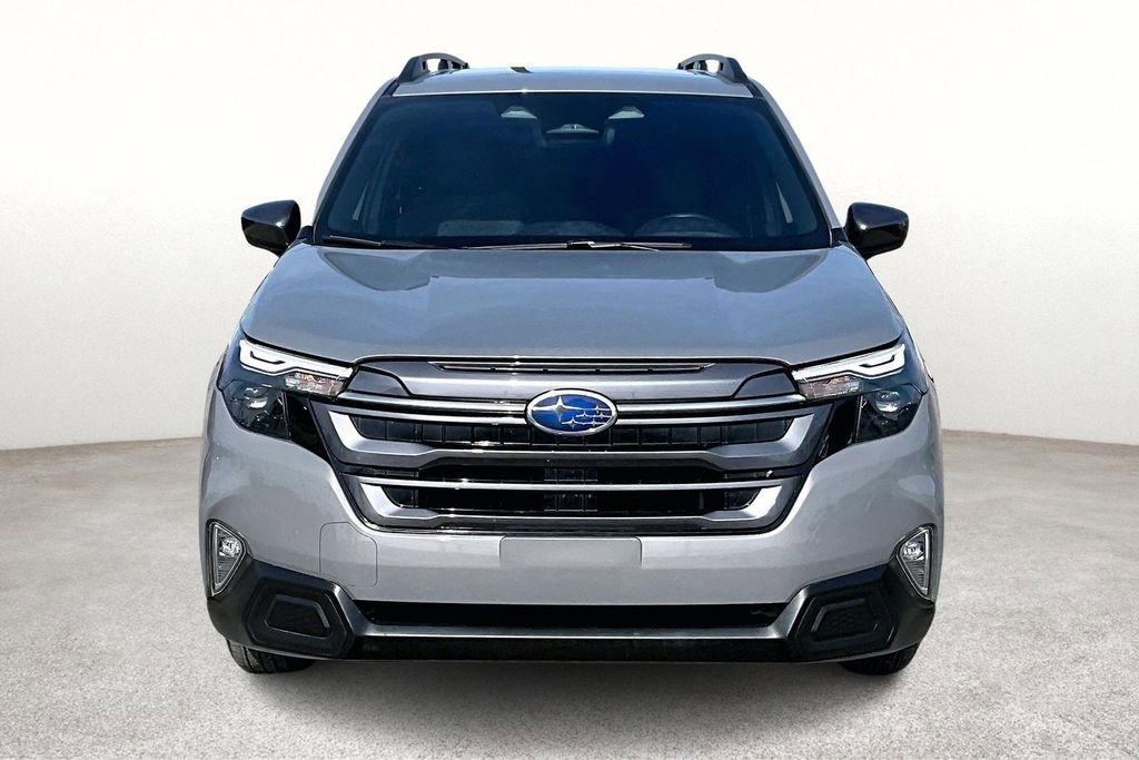 Used 2025 Subaru Forester Premium image 5
