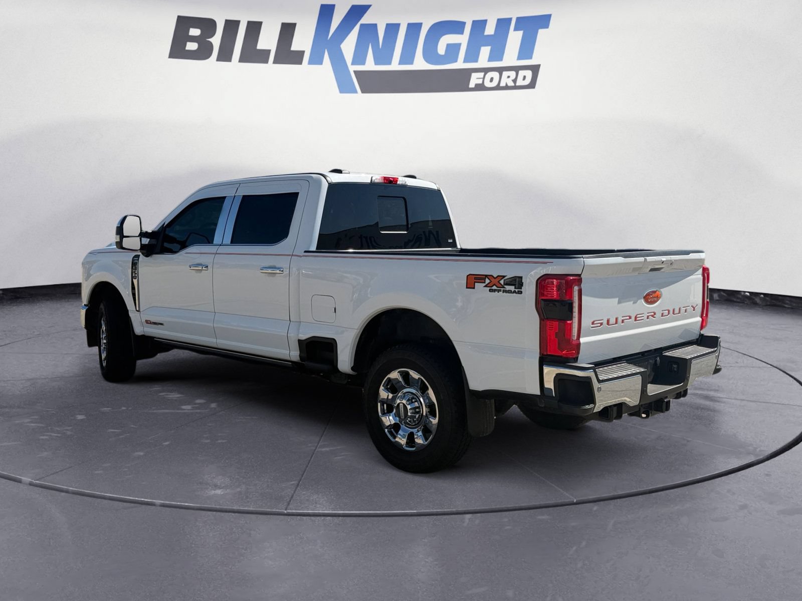 Used 2025 Ford F350 Lariat w/ Lariat Ultimate Package AWD/4WD image 3